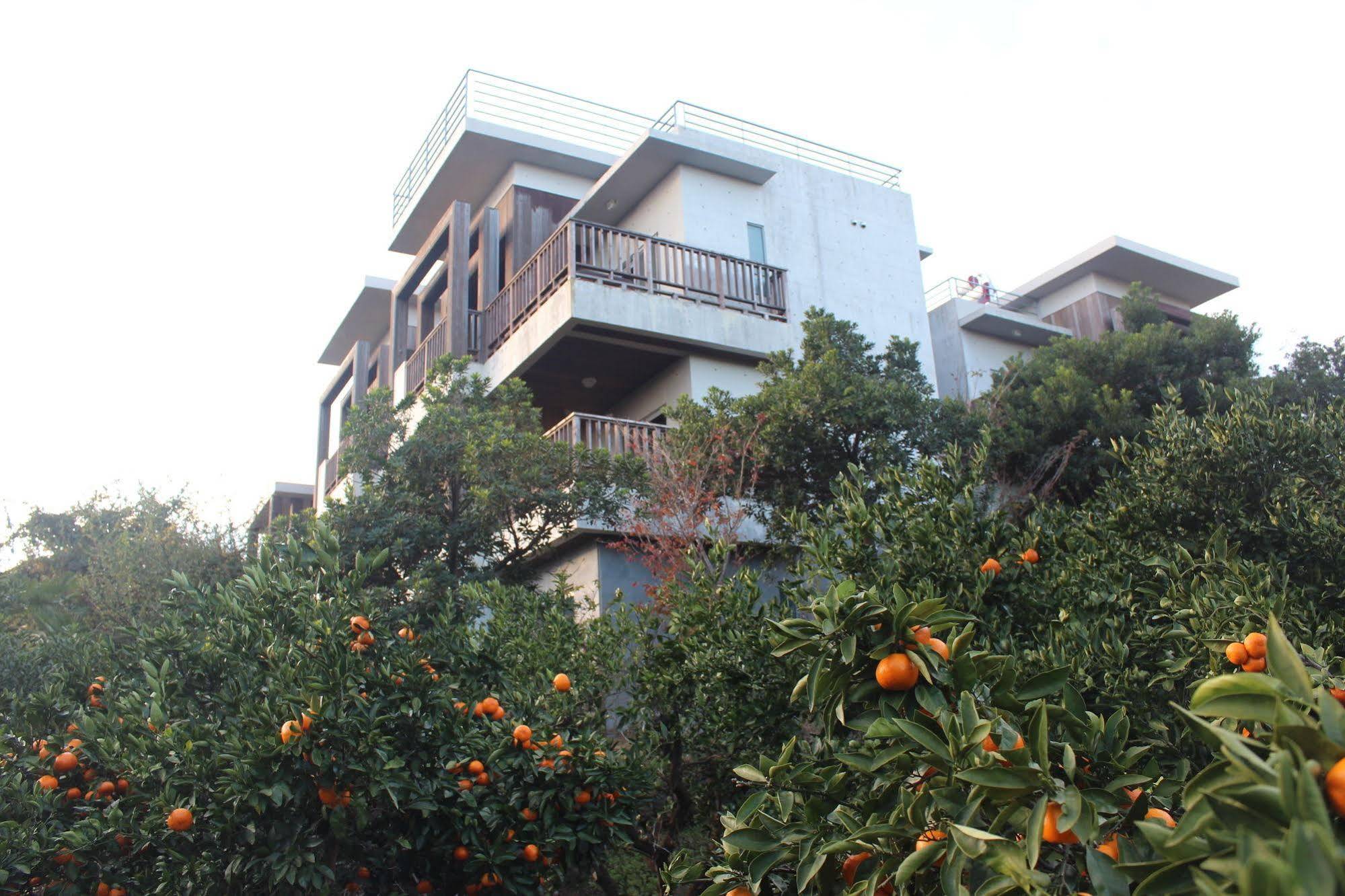 Jeju Eco Suites Seogwipo Exterior photo